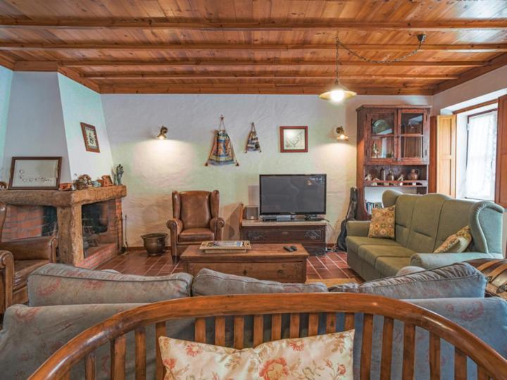Casa Adega Do Mosteiro - Turismo Rural كالداس دا راينها المظهر الخارجي الصورة